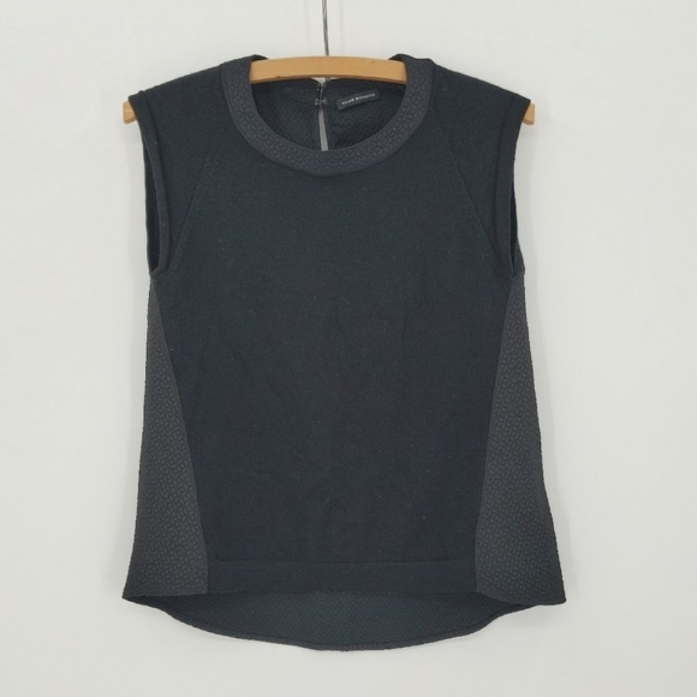 Club Monaco  textured short sleeve